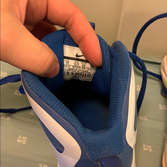 Baseball cleats - Picture 2 of 3